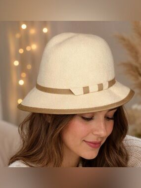 🌷BOUTIQUE Kates Canada🌷 Vintage Cream Beige Wool Hat   